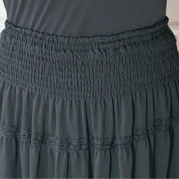 Lace Tulle Midi - Picture 5 of 7